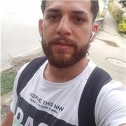 Ayudante de la materia matemáticas a niños colegiales